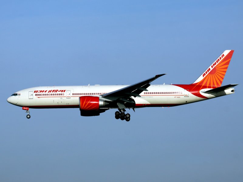 B777-200  VT-ALH