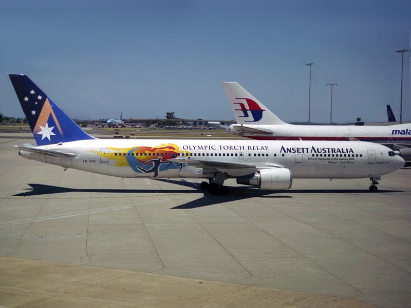 B767-300  VH-BZF