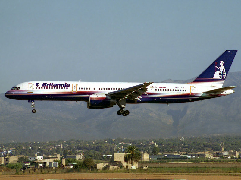 B757-200 G-BYAS
