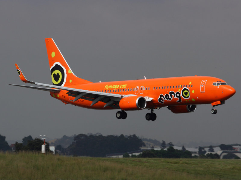 B734 zs-