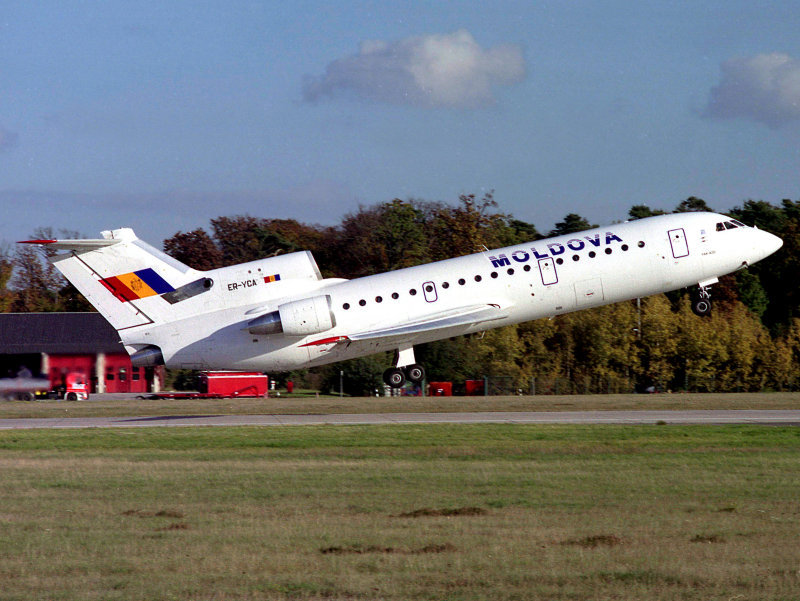 Yak 42D ER-YCA