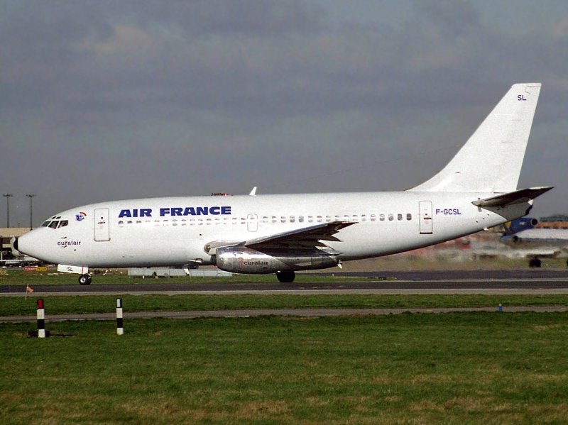 B737-200  F-GCSL