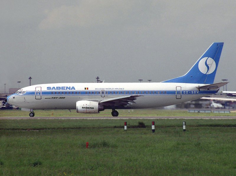 B737-300  OO-SDW
