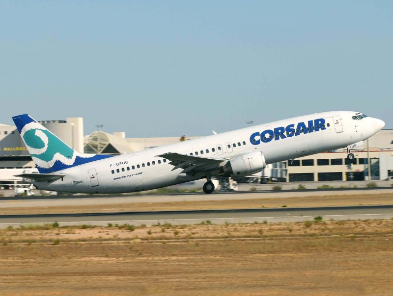 Boeing 737-400 F-GFUG