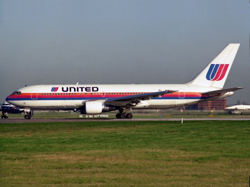 B.767-200 N610UA