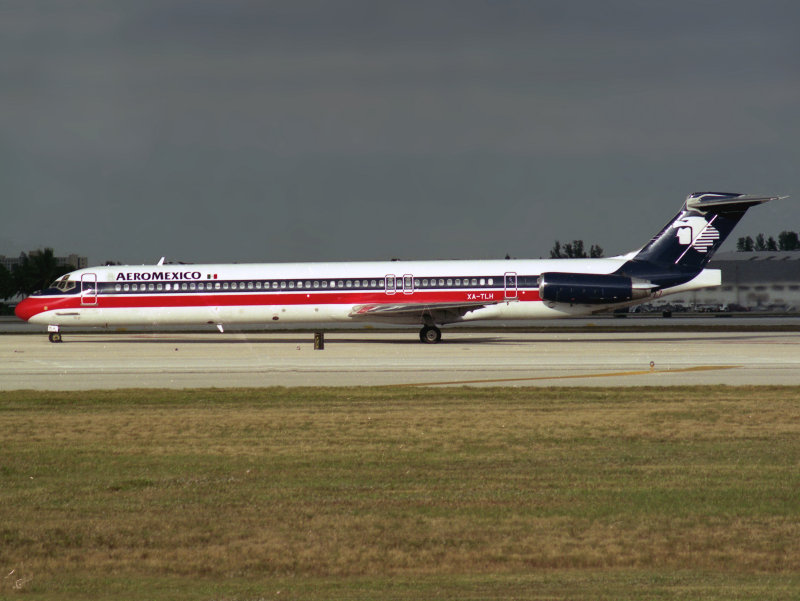 MD83 XA-TLH