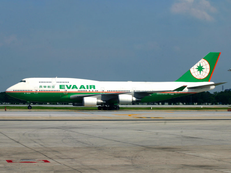 Boeing 747-400 B-14682
