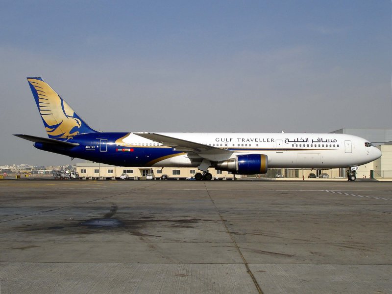 B767-300 A4O-GT