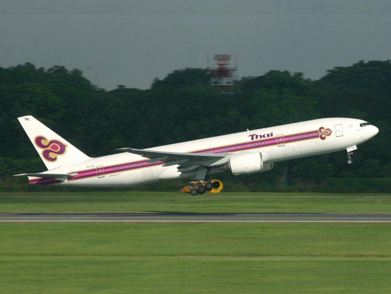 Boeing 777-200 HS-TJA