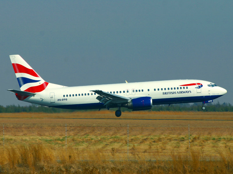 Boeing 737-400 ZS-OTG