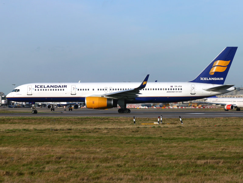 B757-200 TF-FIV