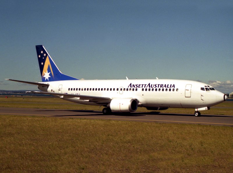 B737-300 VH-CZJ
