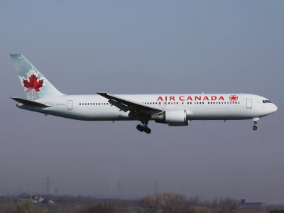 B763  C-FCAG