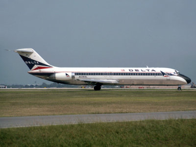 DC9-30  N1283L