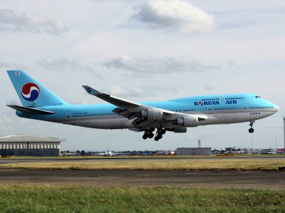 B747-400  HL-7489