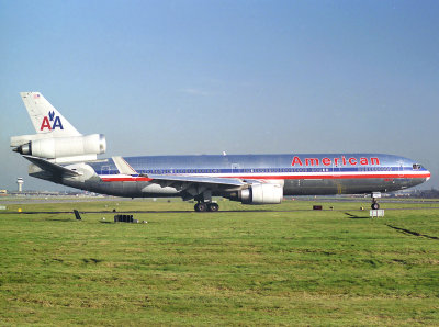 MD-11  N1750B