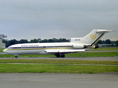 B727-100  9M-PHG