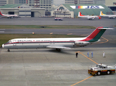 DC9-30  JA-8441