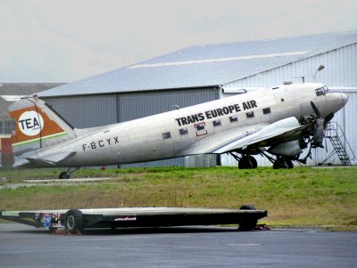 Douglas DC-3  F-BCYX