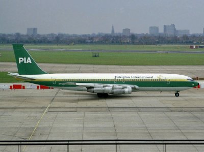 B707-320C  AP-AZW