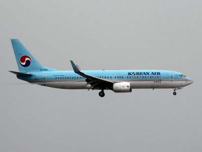 B737-800  HL-7566