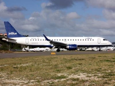 Emb 190  N274JB