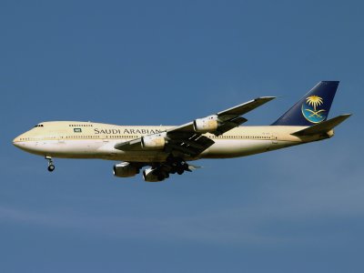 Boeing 747-100 HZ-AIA