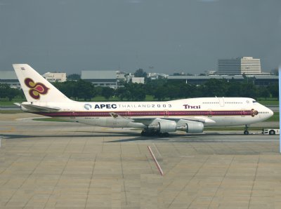 Boeing 747-400 HS-TGH