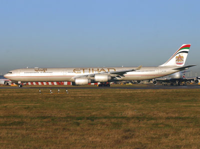 A340-600 A6-EHE