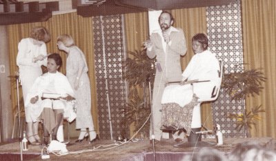   Herta Keller , Annie Humphreys and Santilli teaching in Singapour in 1975.