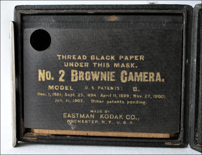 08 Kodak No 2 Model B Brownie.jpg