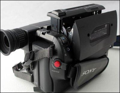 06 Sony Handycam.jpg