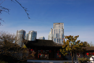 walking_around_downtown_vancouver