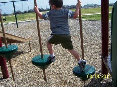 Grandkids-Family Picnic-Mar 2011 016.JPG