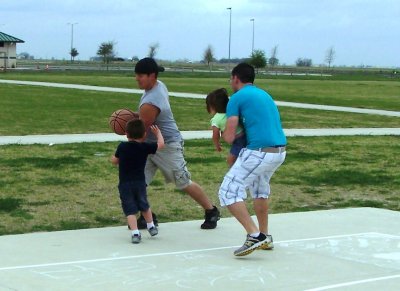 Grandkids-Family Picnic-Mar 2011 104.JPG
