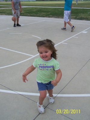 Grandkids-Family Picnic-Mar 2011 123.JPG