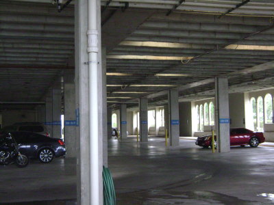 Just a shot to show how empty the parking garage was, and it was like this anywhere under the entire complex that we happened to see.