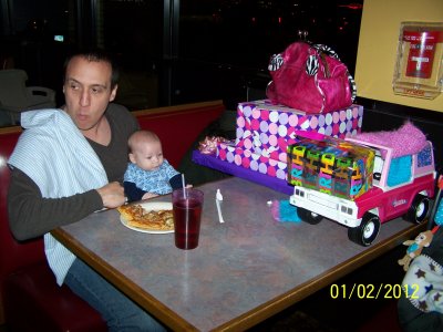 Xmas 2011 & Loreli's Bday 039.JPG