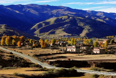 Daocheng Village 稻城村落