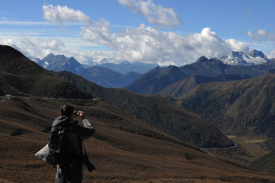 He Likes Mountains 樂山