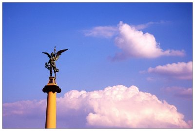 Statue at Cechev Bridge