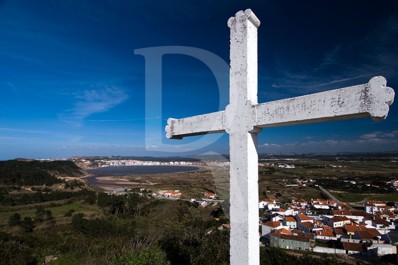 A Cruz do Miradouro de Salir do Porto