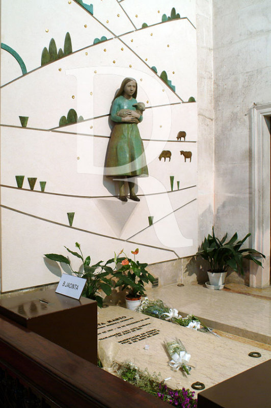 Jacintas Tomb in 2004