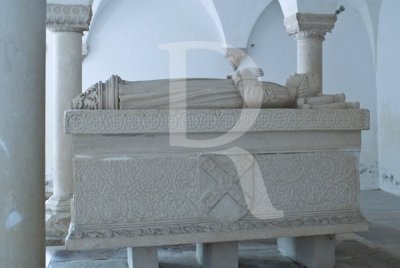 Cripta e Tmulo do Marqus de Valena (MN)