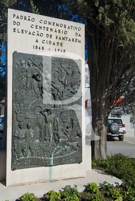 Padro Comemorativo da Elevao a Cidade, por Cabral Antunes