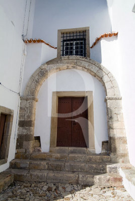 Trechos Romnicos da Igreja de Santa Maria do Castelo e So Miguel (MN)