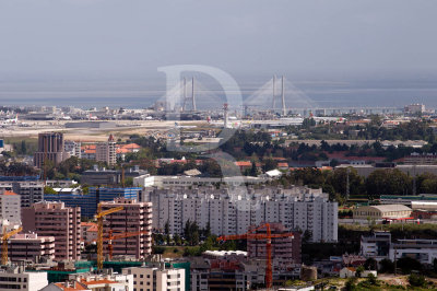 O Aeroporto e a Ponte Vasco da Gama