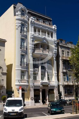 Edifcio na Avenida da Repblica, onde se encontra a Pastelaria Versailles (Imvel de Interesse Pblico)