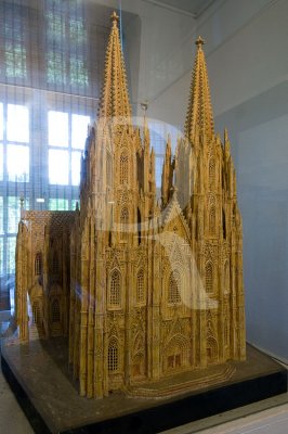 Escultura Cermica - Catedral de Colnia de Jos da Silva Pedro (1950)