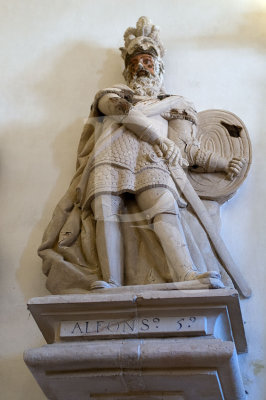 D. Afonso V, em Alcobaça